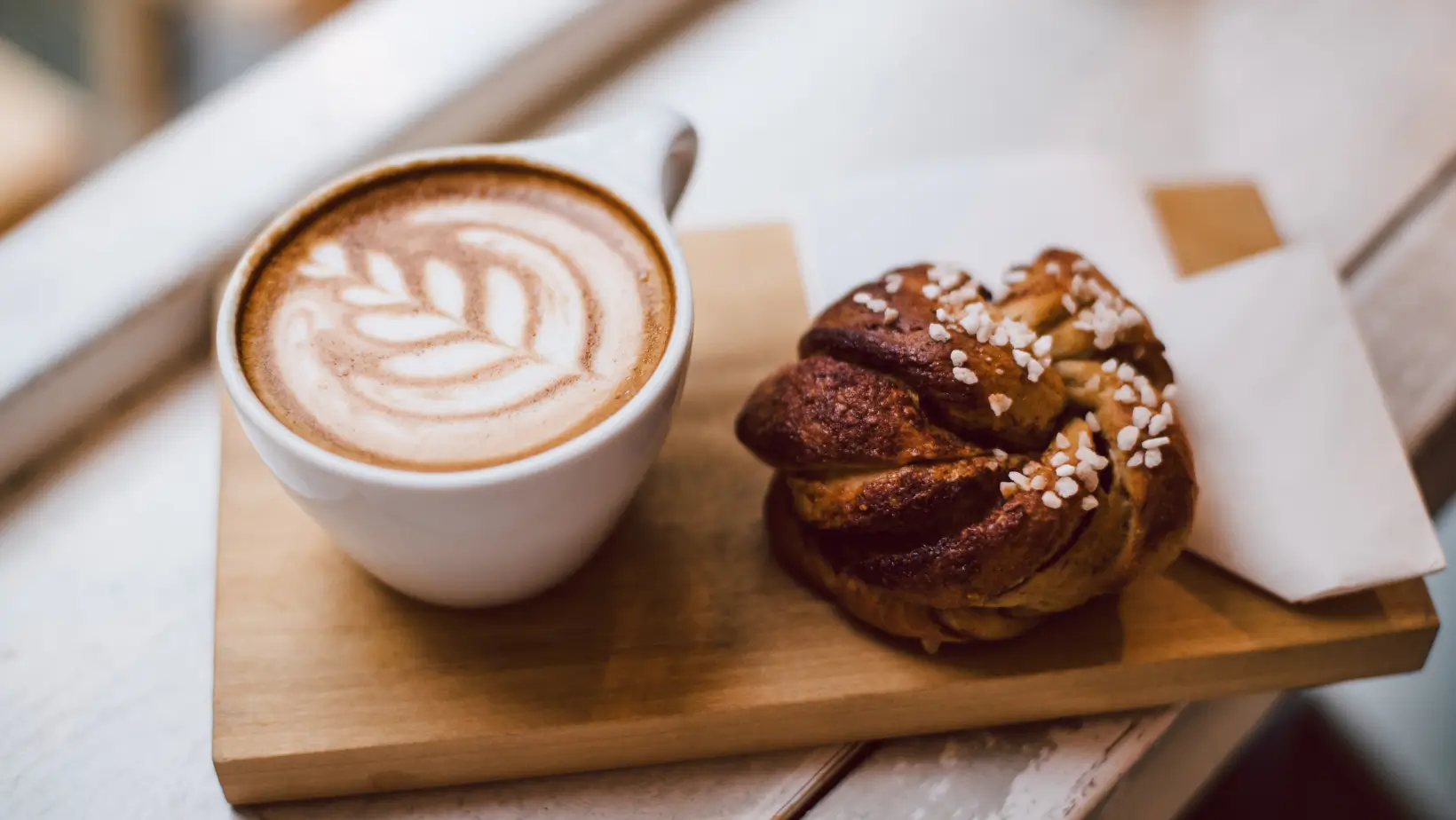 1 csésze kávé koffeintartalma – Mennyit kortyolgatsz reggelente?